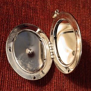 Gold Toned Filigree Oval Locket Pendant For Necklace